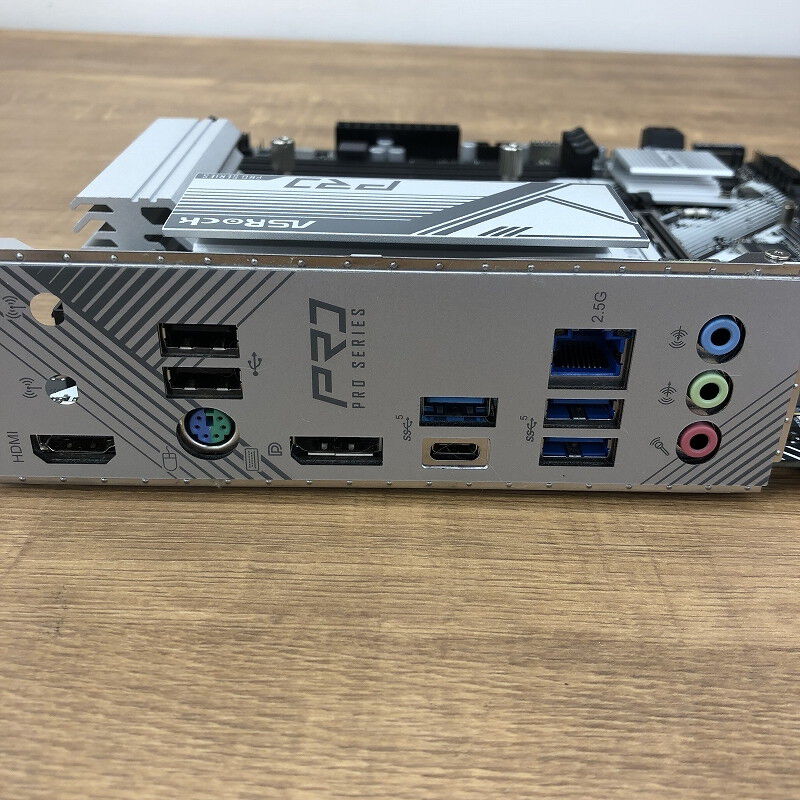 B760M Pro RS/D4（ジャンク品） 付属品1部無し、ピン折れ b760m-pro-rs-d4_thumb.jpg
