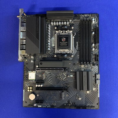 【横浜駅前店】中古  ASRock B650 PG Lightning WiFi (B650 AM5 ATX DDR5) 3400008105 