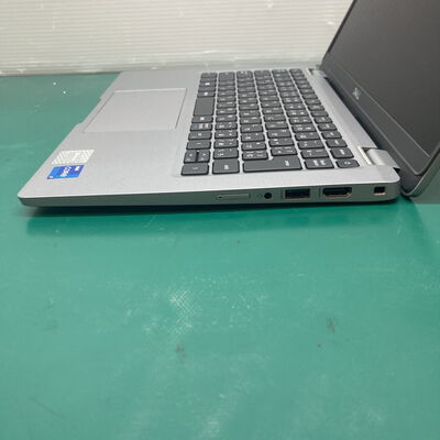 【浦添城間店(沖縄)】中古  DELL Latitude 5320 (Intel Core i7 1185G7 3.0GHz/16GB/SSD256GB/-/-/13.3/1920x1080/Wi-Fi/WEBCAM/W11H MAR) 183658 
