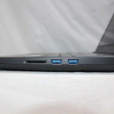 【通販センター】中古  THIRDAWAVE GALLERIA GCR1650G(Intel Core i5 9300H/16GB/SSD512GB/なし/NVIDIA GeForce GTX 1650 4GB/15.6/1920x1080/Wi-Fi/W11H64 MAR) 185998 