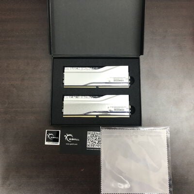 【福山ココローズ店】中古  16GB 2枚組(合計32GB) PC5-51200/DDR5-6400 デスクトップ用 190885 
