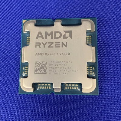 【横浜駅前店】中古  AMD Ryzen 7 9700X (AM5/3.8GHz/40M/C8/T16/65W) 169022 