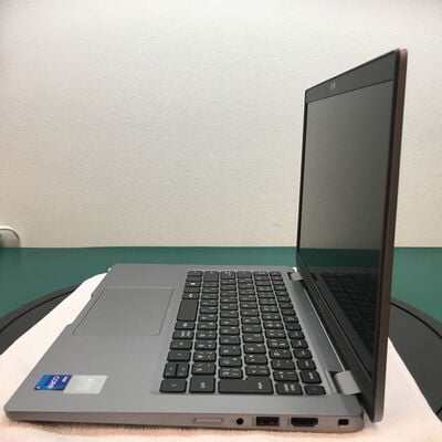 【佐賀南部バイパス店】中古  DELL Latitude 5320 (Intel Core i7 1185G7 3.0GHz/16GB/SSD256GB/-/-/13.3/1920x1080/Wi-Fi/WEBCAM/W11H64) 180537 