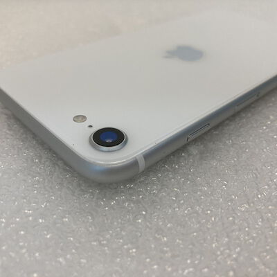 【京都店】中古  【au】Apple iPhoneSE 4.7インチ (第2世代/2020) 64GB (ホワイト) MHGQ3J/A 新パッケージ版 146172 