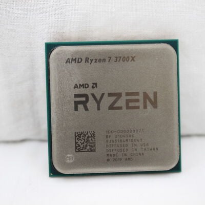 【通販センター】中古  AMD Ryzen 7 3700X (AM4/3.6/36M/C8/T16/65W) 140025 