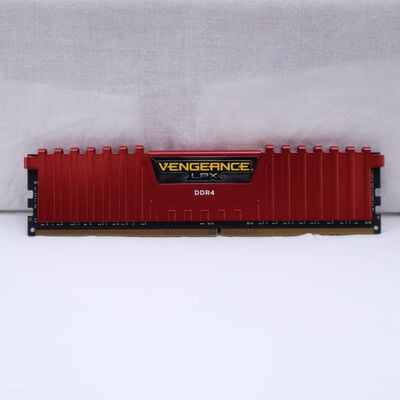 【通販センター】中古  PC4-21300 8GB デスクトップ用(DDR4-2666) 126165 