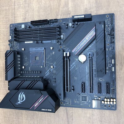 【宇都宮鶴田店】中古  ASUS ROG STRIX B550-F GAMING (B550 AM4 ATX DDR4) 142907 