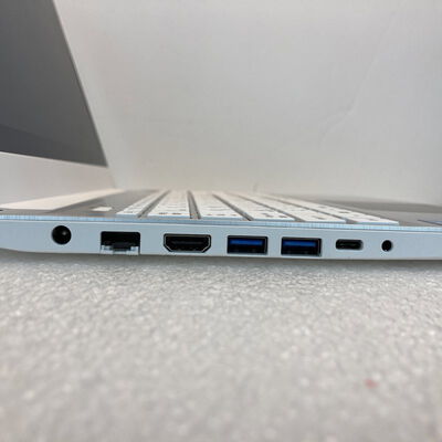 【京都店】中古  dynabook C5 P1C5WPES (Core i3-1305U/8GB/SSD256GB/オンボード/15.6/1366x768/W11H) 3180007101 