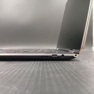 【大須店】中古  HP Spectre x360 2-in-1 Laptop 16 f0001TU(Intel Core i7 11390H/16GB/SSD500GB/なし/オンボード/16/3072x1920/Wi-Fi/W11H64 MAR) 180644 