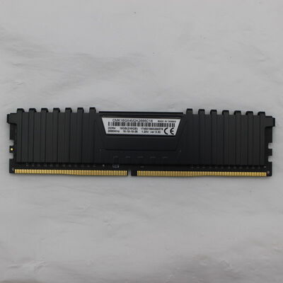 【通販センター】中古  PC4-21300 8GB デスクトップ用(DDR4-2666) 126165 