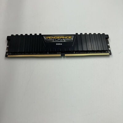 【なんば店】中古  PC4-21300 8GB デスクトップ用(DDR4-2666) 126165 