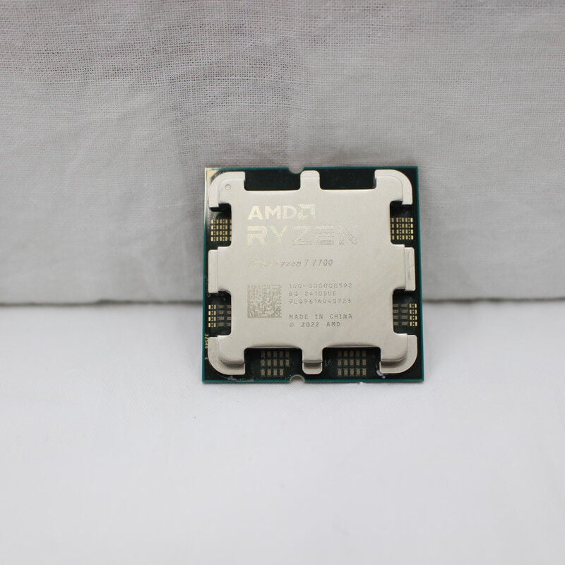 中古 AMD Ryzen 7 7700 (AM5/3.8GHz/40M/C8/T16/65W) 154483 （310845