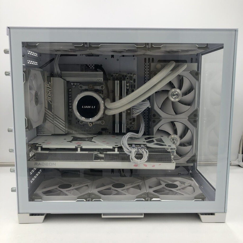 中古 LianLi自作PC(Ryzen 9 7900X3D/32GB/SSD512GB/RX7800XT/W11H