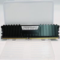 中古  CORSAIR　PC4-25600 16GB デスクトップ用(DDR4-3200) 3210015516 