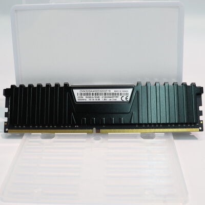 【札幌店】中古  CORSAIR　PC4-25600 16GB デスクトップ用(DDR4-3200) 3210015516 