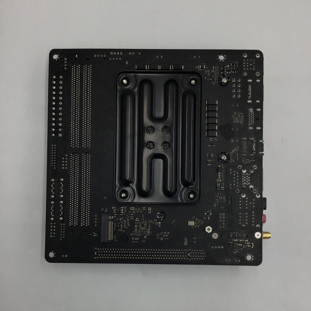 中古 ASRock Fatal1ty B450 Gaming-ITX/ac(B450 AM4 mITX) 137910