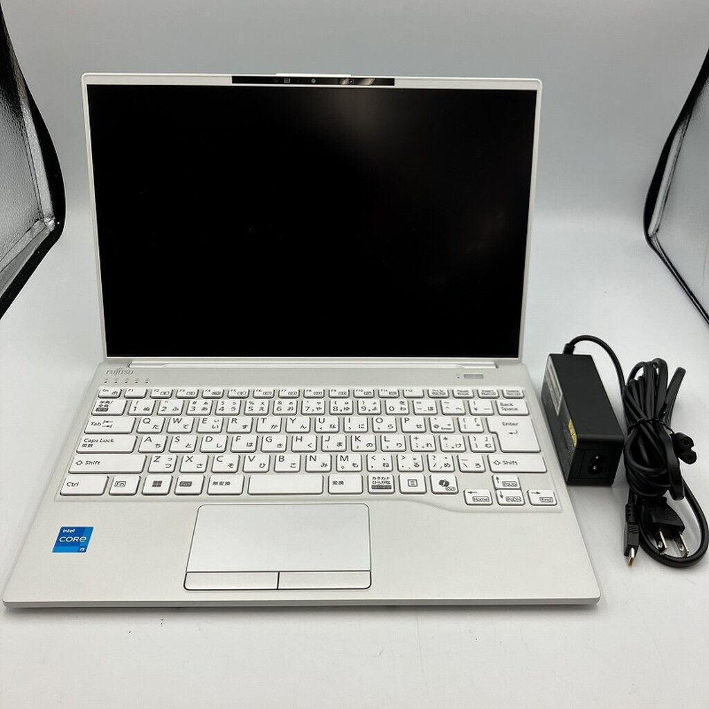 中古 富士通 LIFEBOOK UH08/J3 (i5-1335U/16GB/SSD256GB/W11H