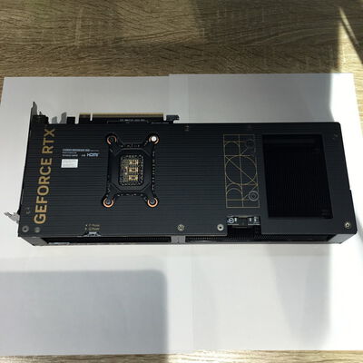 【松山環状枝松店】中古  ASUS PROART-RTX5070TI-O16G (RTX5070Ti 16GB) 4560001621 