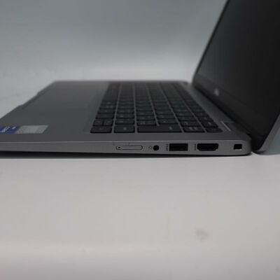 【札幌店】中古  DELL Latitude 5320 (Intel Core i7 1185G7 3.0GHz/16GB/SSD256GB/-/-/13.3/1920x1080/Wi-Fi/WEBCAM/W11H64) 176585 