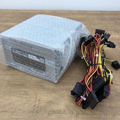 【宇都宮鶴田店】中古  玄人志向 KRPW-L5-600W/80+/REV2.0(ATX 600W 80+) 5280000852 