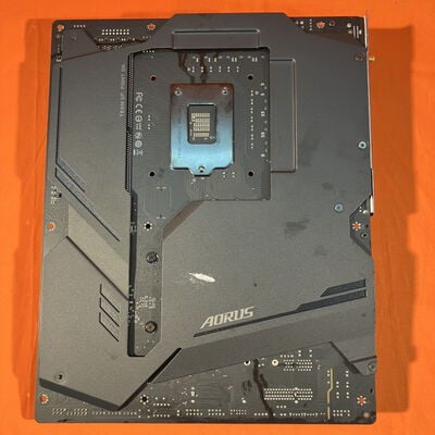 【なんば店】中古  GIGABYTE Z390 AORUS MASTER (Z390 1151 ATX DDR4) 138861 