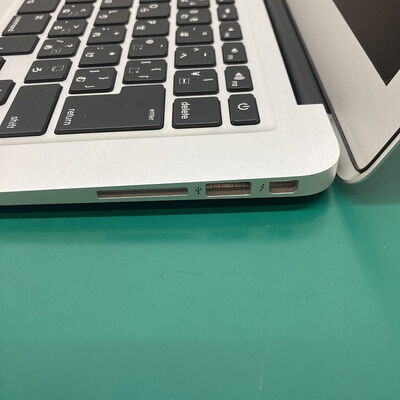 【浦添城間店(沖縄)】中古  Apple MacBook Air 13インチ 2017(Core i5 1.8GHz/8GB/128GB SSD) MQD32J/A 4540001919 