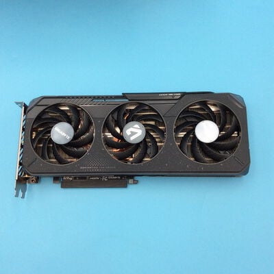 【秋葉原本店】中古  GIGABYTE GV-R9060XTGAMING OC-16GD (RX9060XT 16G) 179900 