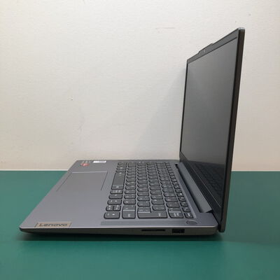 【津ラッツ店】中古  lenovo ideapad slim3 4990000946 