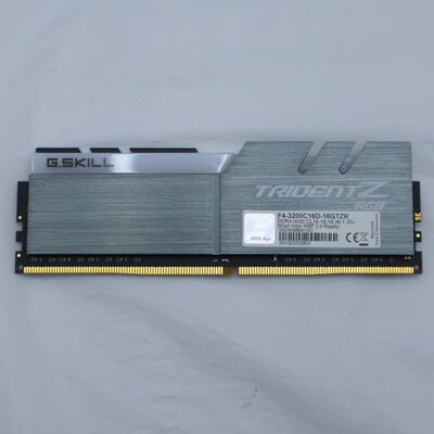 【通販センター】中古  PC4-25600 8GB デスクトップ用(DDR4-3200) 140727 