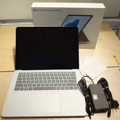 【鹿児島店】中古  Microsoft Surface Laptop Studio(i7-11370H/16GB/SSD512GB/RTX3050Ti/W11H) 4700000836 
