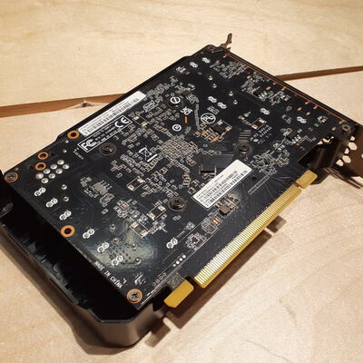 【鹿児島店】中古  各社 GeForce RTX4060 (8GB PCI-E) 158788 