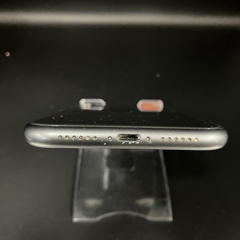 iPhone - iPhone 11RED 128G SIMロック解除済 iPhone11[64GB] SIMロック解除 au/UQ ブラック【安心保証