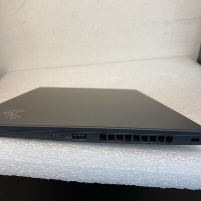 【京都店】中古  Lenovo ThinkPad X1Carbon 7G(i7-10510U/16GB/SSD512GB/-/14/3840x2160/Wi-Fi/W10H) 3180006140 