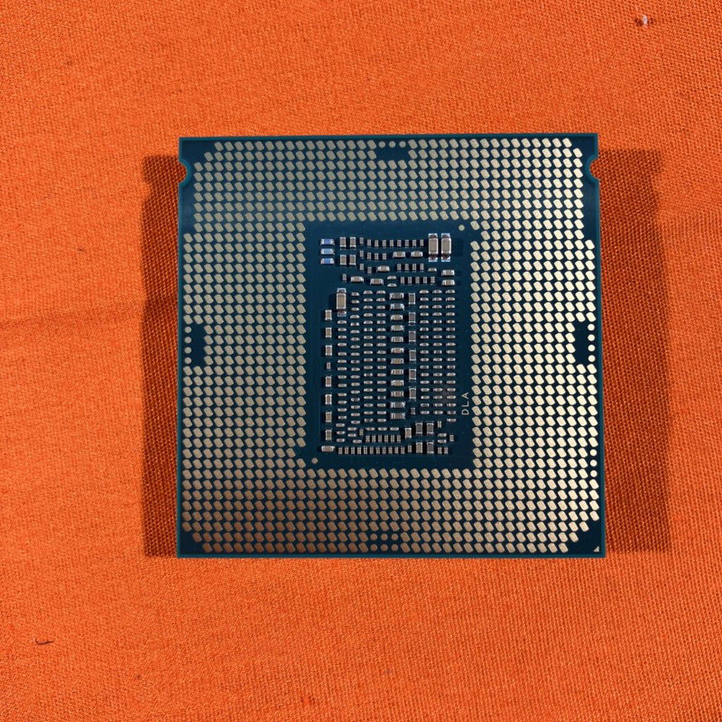 中古 INTEL Core i7 9700K (1151/3.60GHz/12M/C8/T8) 138481
