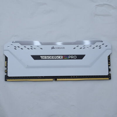 【通販センター】中古  PC4-25600 8GB デスクトップ用(DDR4-3200) 140727 