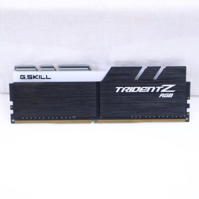 【通販センター】中古  PC4-25600 8GB デスクトップ用(DDR4-3200) 140727 