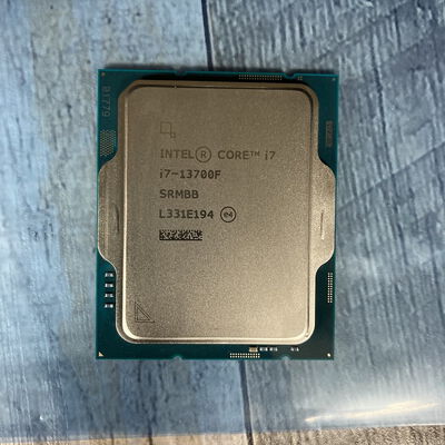 【広島店】中古  INTEL Core i7 13700F (1700/2.1G/30M/C16/T24) 154211 