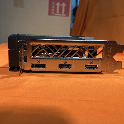 【なんば店】中古  SAPPHIRE PULSE Radeon RX9060XT GAMING OC 8GB AMD (RX9060XT 8G) 179893 