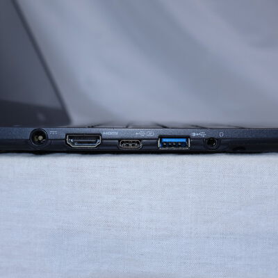 【通販センター】中古  【ジャンク品/保証無/返品質問不可】Fujitsu LIFEBOOK Uシリーズ U938/T FMVU17006(Intel Core i5 8350U/8GB/SSD512GB/なし/オンボード/13.3/1920x1080/Wi-Fi/OSなし) 185247 