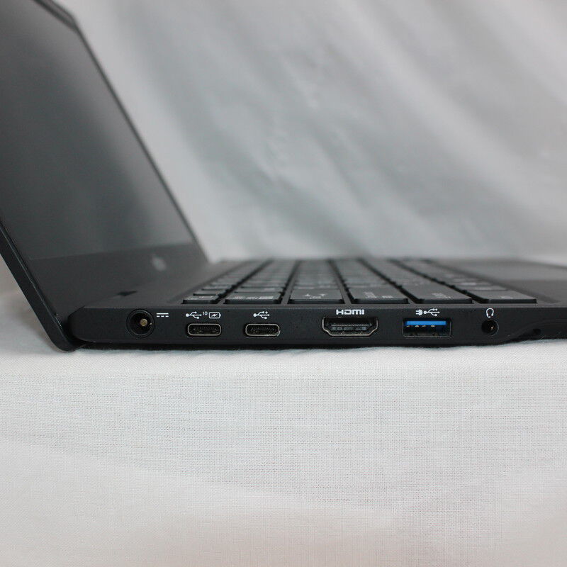 中古 Fujitsu LIFEBOOK UHシリーズ UH90/D2 FMVU90D2B(Intel Core i7