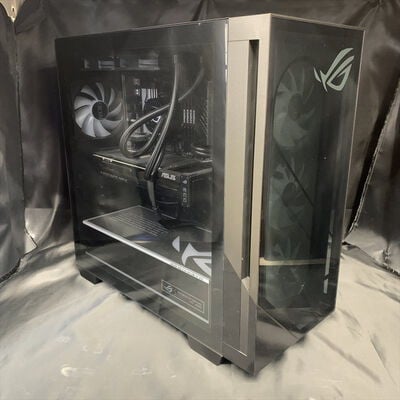 【横浜駅前店】中古  ASUS ROG GM700TZ (AMD Ryzen 7 9800X3D /64GB/SSD1TB/RTX5070Ti/W11H/有線LAN◯無線LAN◯) 3400009782 