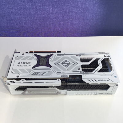 【松山環状枝松店】中古  ASRock RX9070XT SL 16G Steel Legend 16GB (RX9070XT 16G) 4560001137 