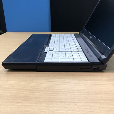 【甲府飯田店】中古  FUJITSU LIFEBOOK A5510/D(Core i5-10310U/4GB/SSD128GB) 4720000940【在庫処分!】 