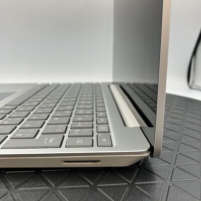 【新潟店】中古  Microsoft Surface Laptop Go 2(i5-1135G7/8GB/SSD128GB/W11H) 3290006682 