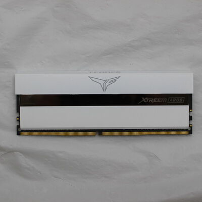 【通販センター】中古  PC4-28800 16GB デスクトップ用(DDR4-3600) 140734 
