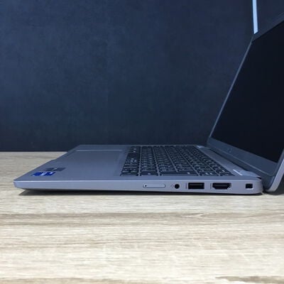 【松山環状枝松店】中古  DELL Latitude 5320 (Intel Core i7 1185G7 3.0GHz/16GB/SSD256GB/-/-/13.3/1920x1080/Wi-Fi/WEBCAM/W11H MAR) 183757 