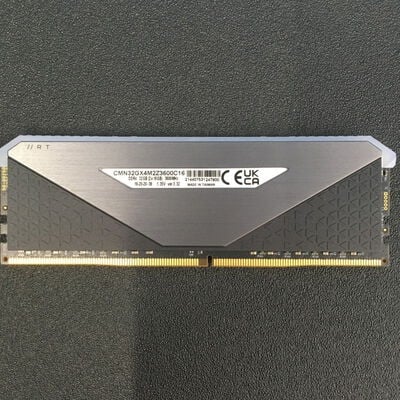 【博多店】中古  PC4-28800 16GB デスクトップ用(DDR4-3600) 140734 