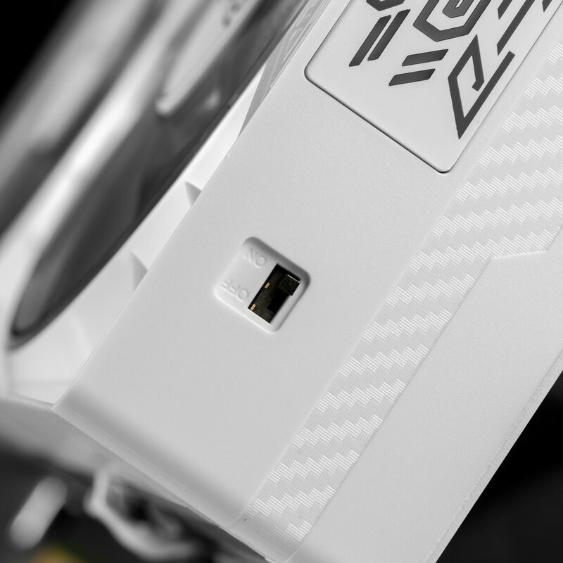 玄人志向 GK-RTX5070-E12GB/WHITE/DF (GeForce RTX 5070 12GB