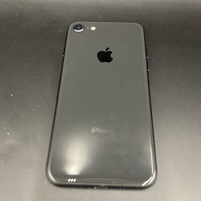【熊本浜線店】中古  【docomo】 iPhone8 4.7インチ 64GB (スペースグレイ)  MQ782J/A 135682 