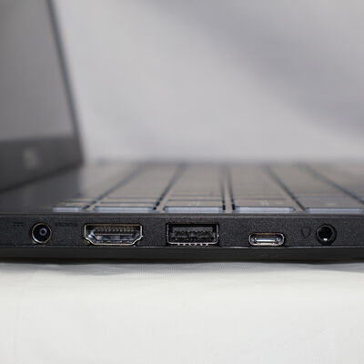 【通販センター】中古  MSI Modern 15 H B13M Modern-15-H-B13M-5039JP(Intel Core i7 13620H/32GB DDR4 (PC4)/SSD512GB/なし/オンボード/15.6/1920x1080/Wi-Fi/W11H64 MAR) 194585 